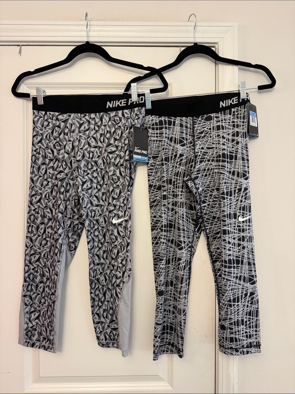Nike Pro Cropped Legging BUNDLE - size medium! NWT!